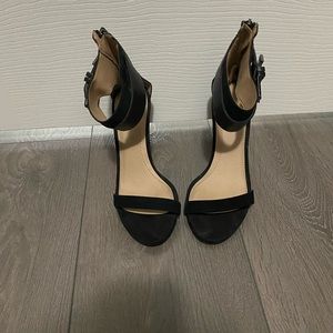 Black Zara heels in size 36 worn a few times.